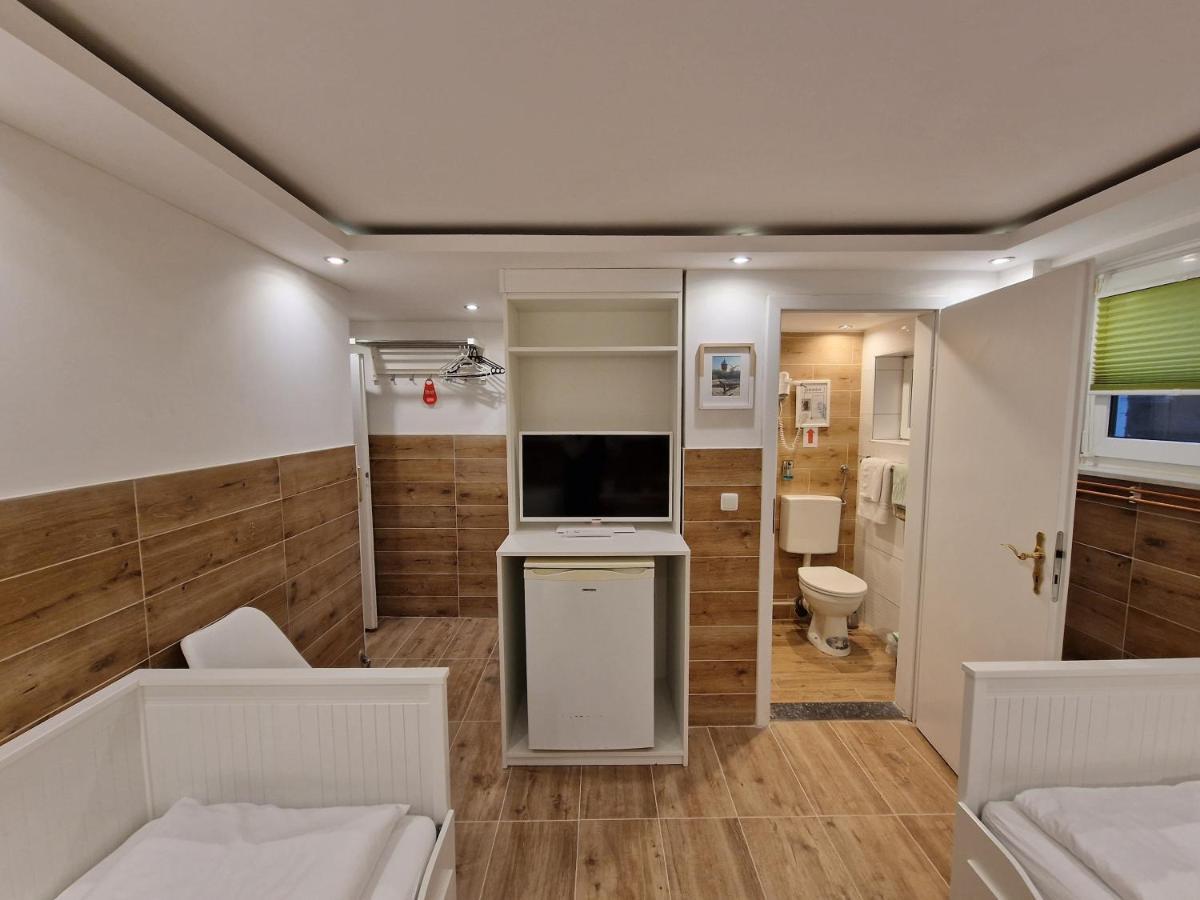 Hotel Kenny&Henry Cuxhaven Buitenkant foto